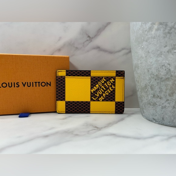 ⚫️🔥NEW! RARE! Louis Vuitton•2024 Damier Pop Card Holder - Picture 2 of 4